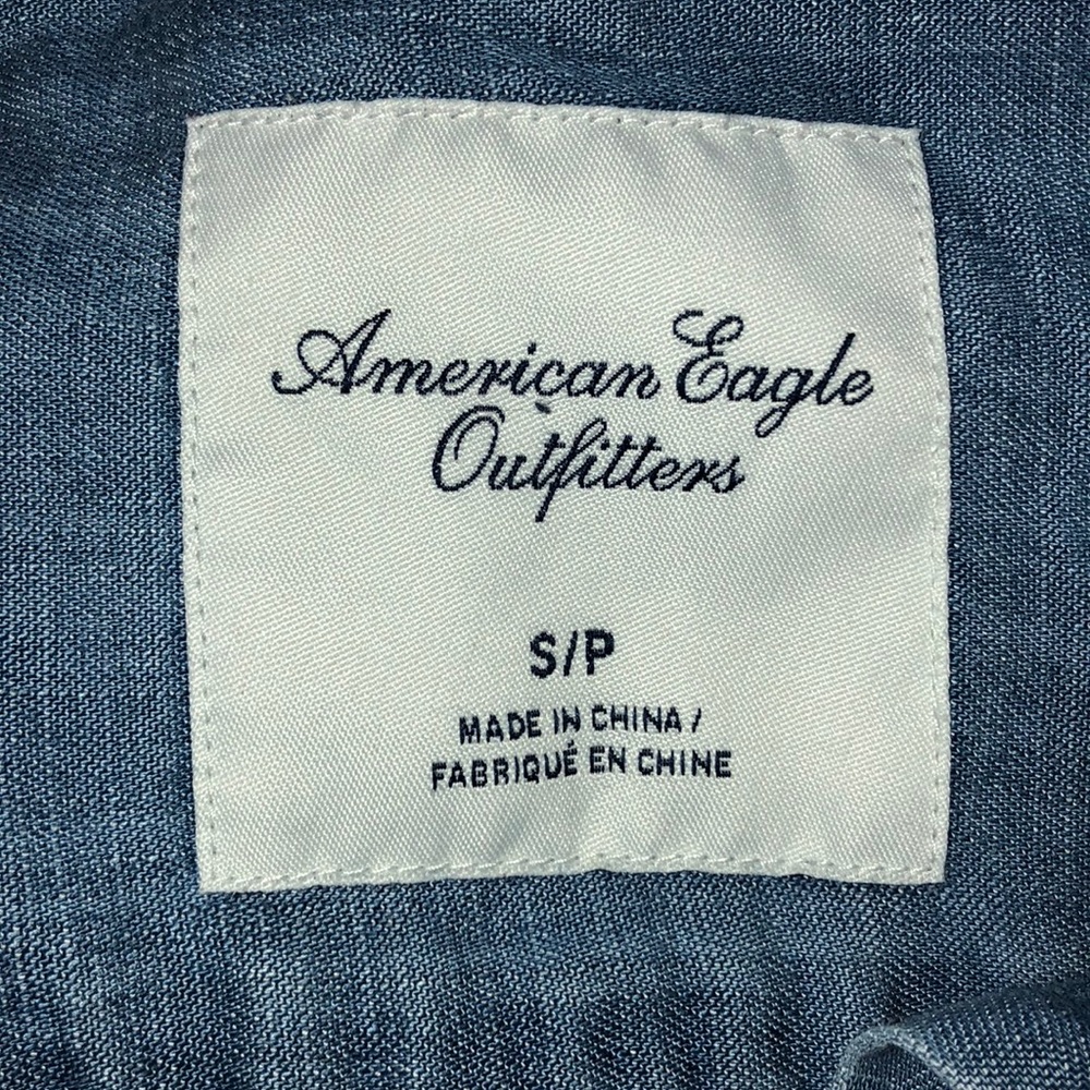 American Eagle Button Up - Picture 3 of 3